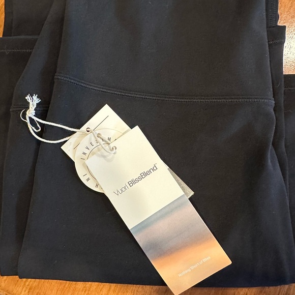 All the feels Bootcut  Size Large . Retail 118 plus tax asking 75 - Picture 3 of 4